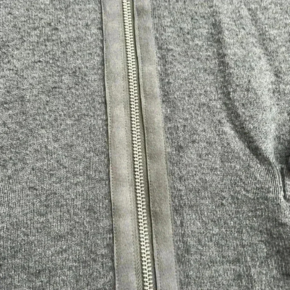 Ellie | Long grey knit zip up cardigan sweater - Picture 3 of 10